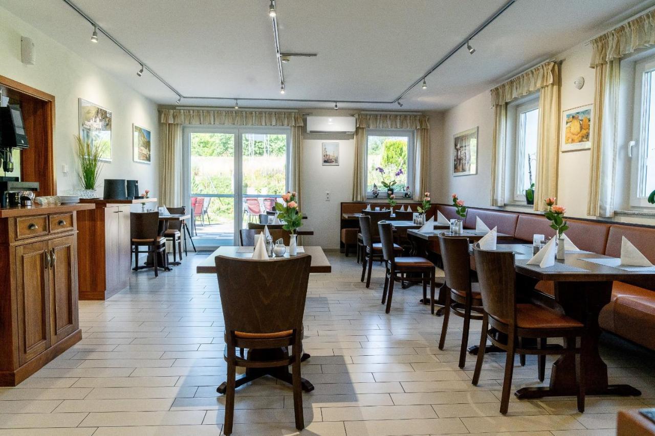 Land-gut-Hotel am Ring Meuspath Exterior foto