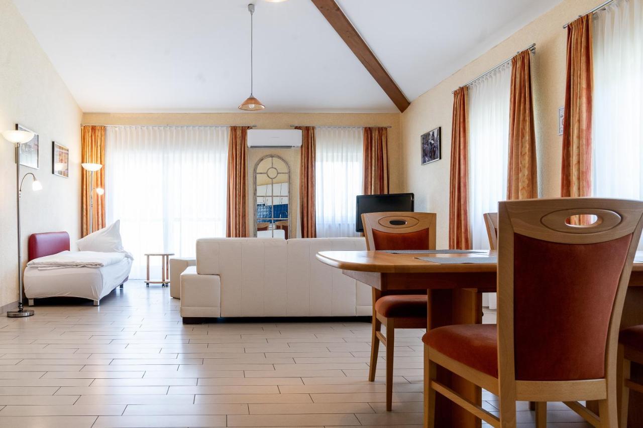Land-gut-Hotel am Ring Meuspath Exterior foto