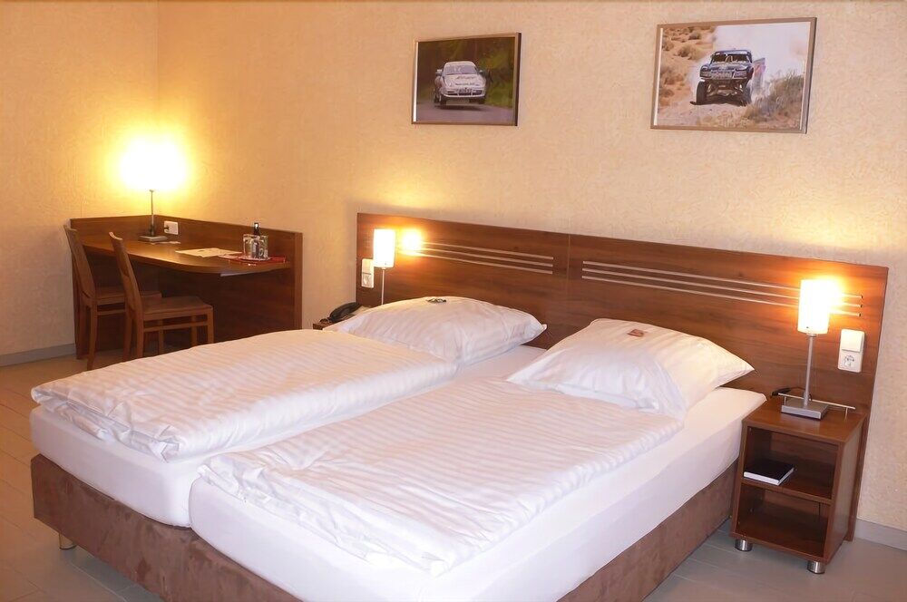 Land-gut-Hotel am Ring Meuspath Exterior foto
